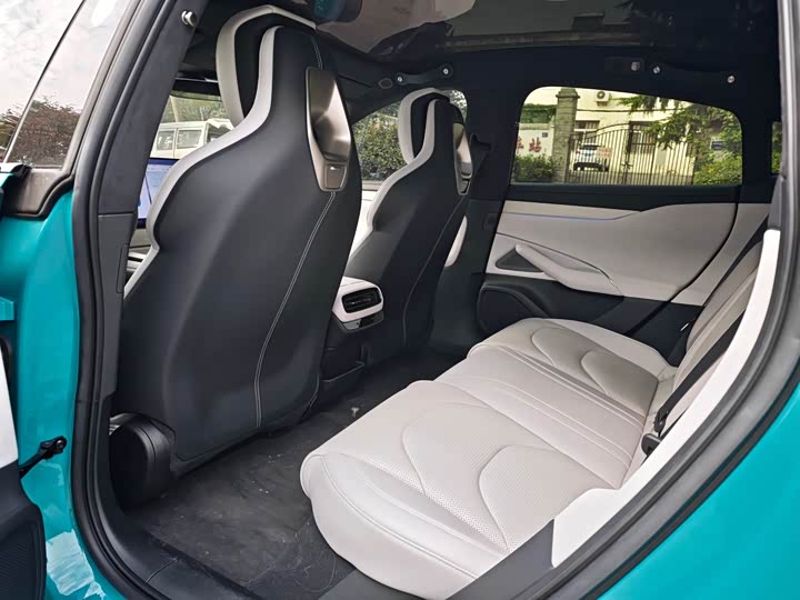 Фото 5 - Xiaomi SU7