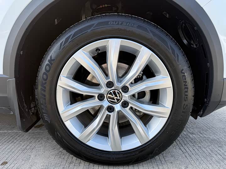 Фото 7 - Volkswagen T-Roc