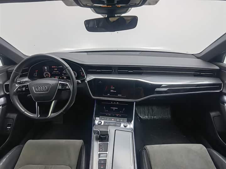Фото 5 - Audi A6L