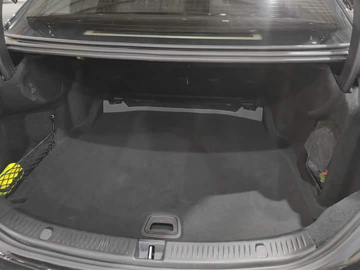 Фото 4 - Mercedes-Benz E-Class