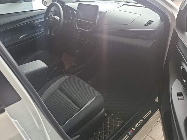 Фото 8 - Toyota Vios FS