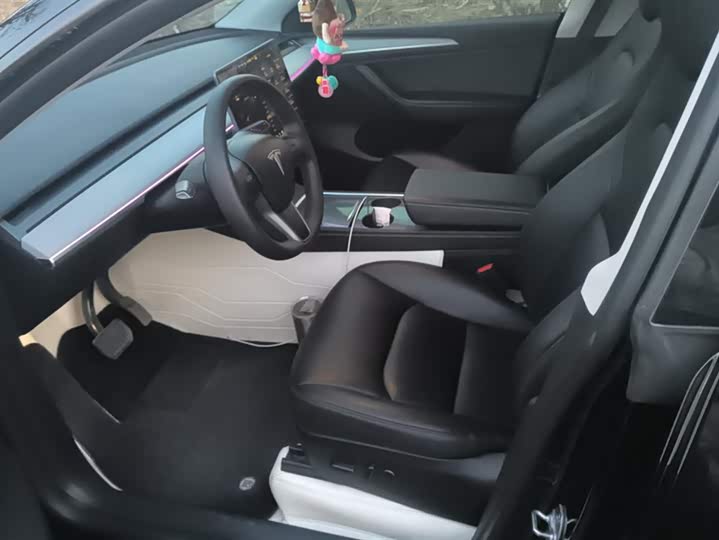 Фото 9 - Tesla Model Y