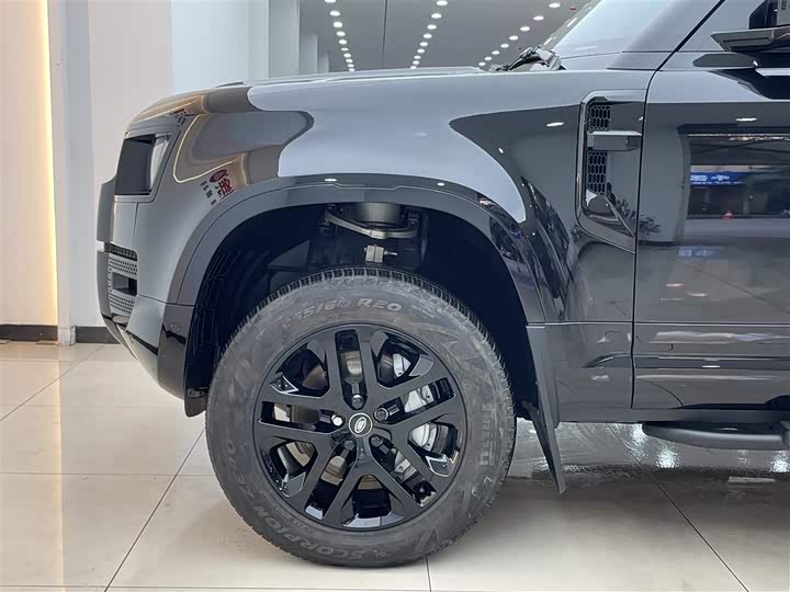 Фото 7 - Land Rover Defender