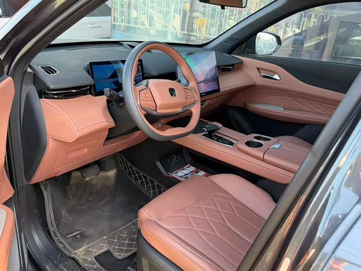 Фото 9 - Changan UNI-Z Hybrid