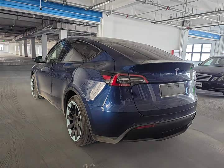Фото 4 - Tesla Model Y