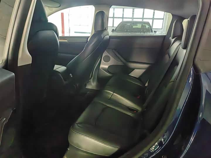 Фото 9 - Tesla Model Y