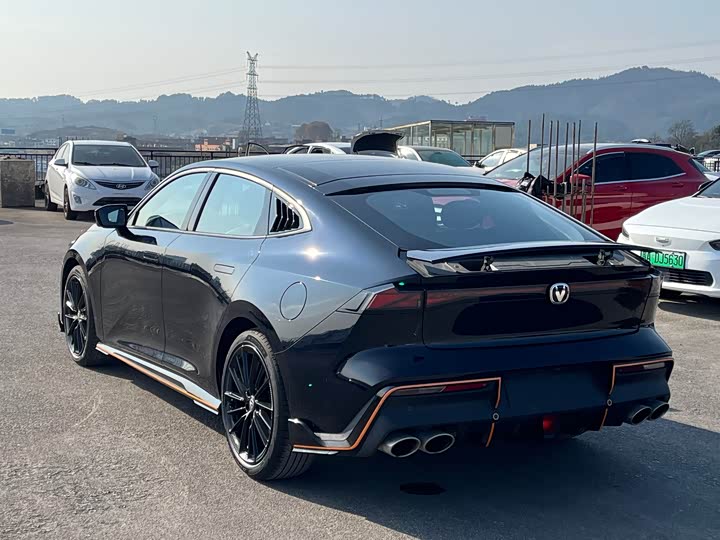 Фото 9 - Changan UNI-V