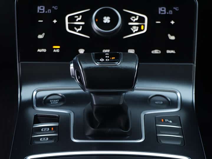 Фото 3 - Hongqi H5