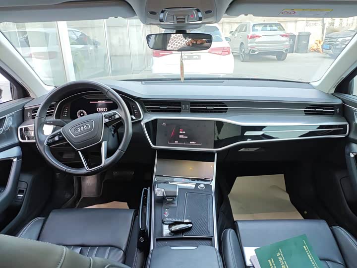 Фото 2 - Audi A6L