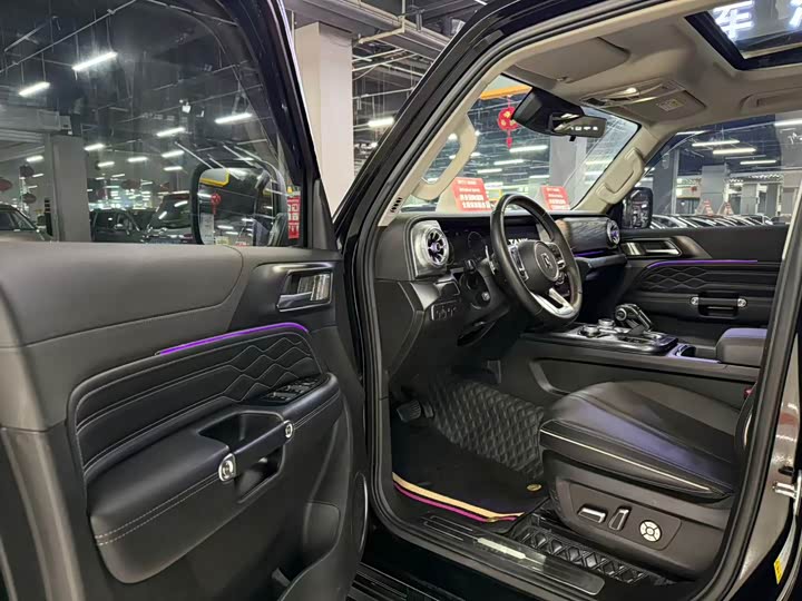 Фото 7 - Tank 300