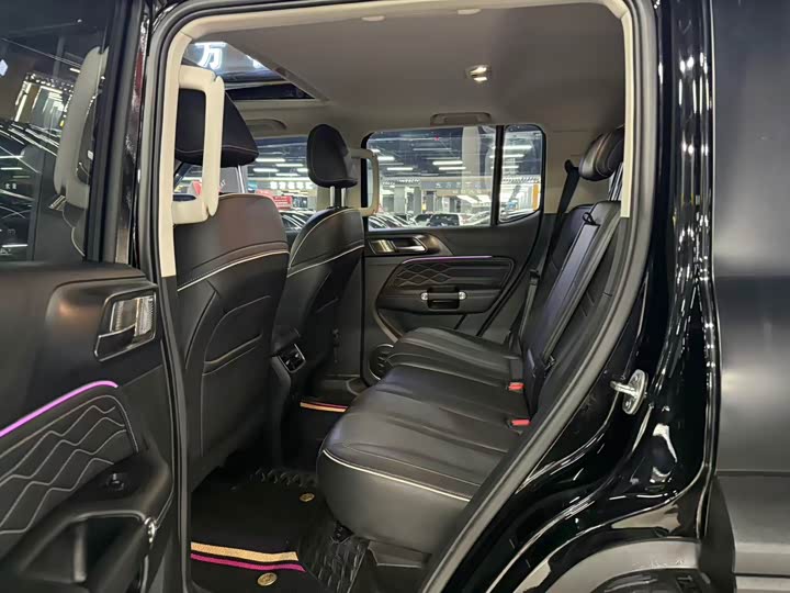 Фото 8 - Tank 300