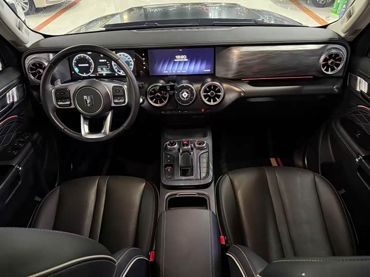 Фото 9 - Tank 300