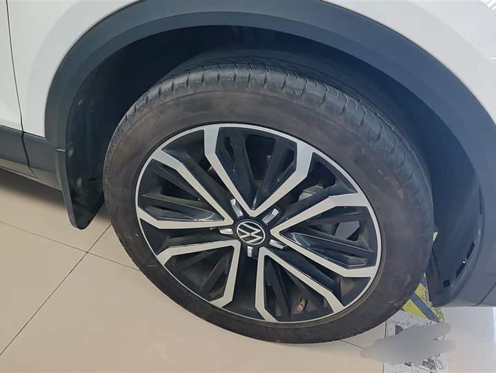 Фото 6 - Volkswagen T-Roc