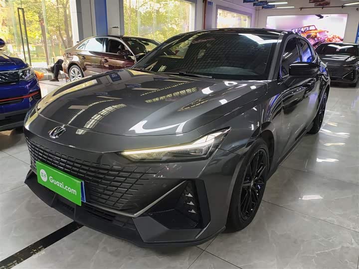 Фото 2 - Changan UNI-V