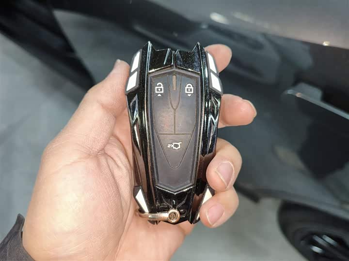 Фото 9 - Changan UNI-V