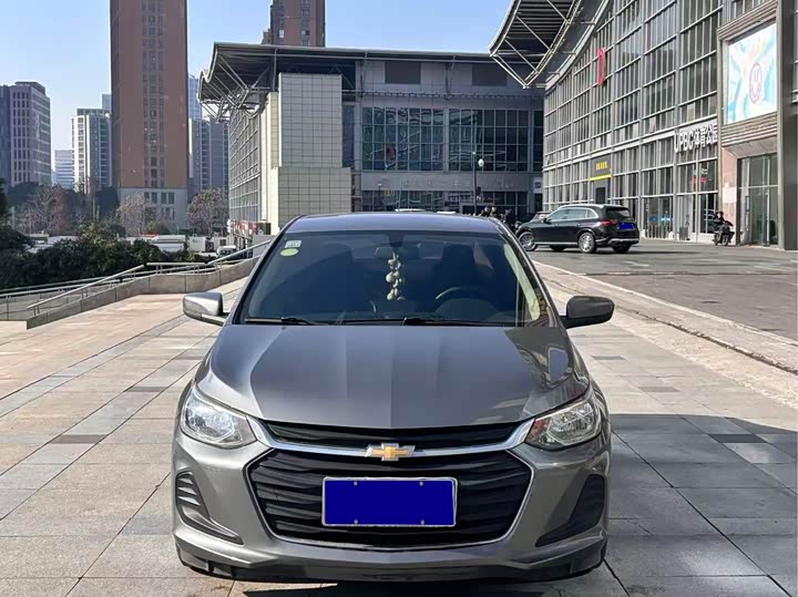 Фото 3 - Chevrolet Onix (Cavalier)