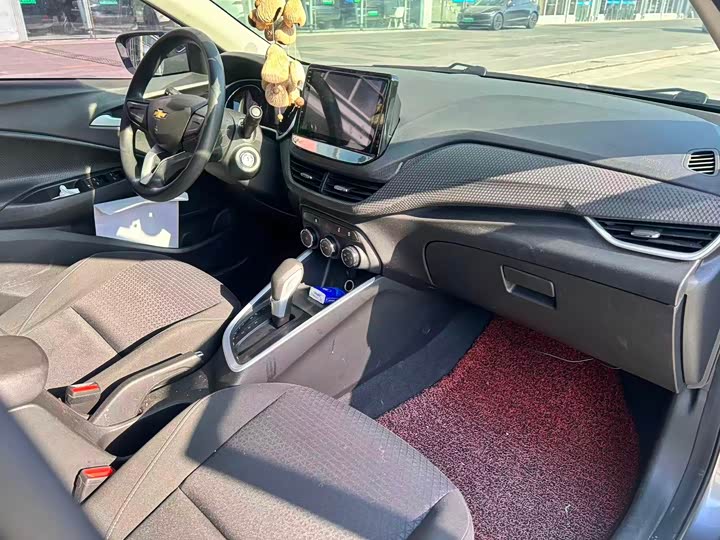 Фото 9 - Chevrolet Onix (Cavalier)