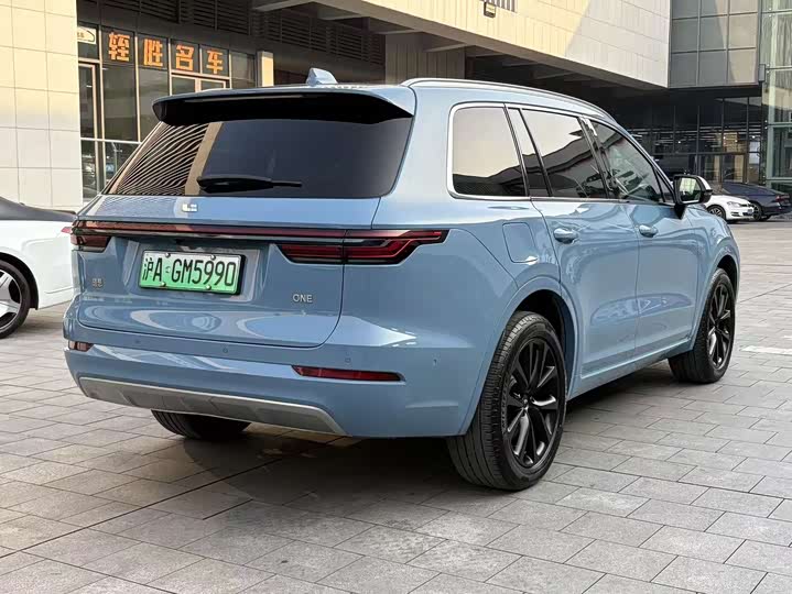 Фото 9 - LiXiang One