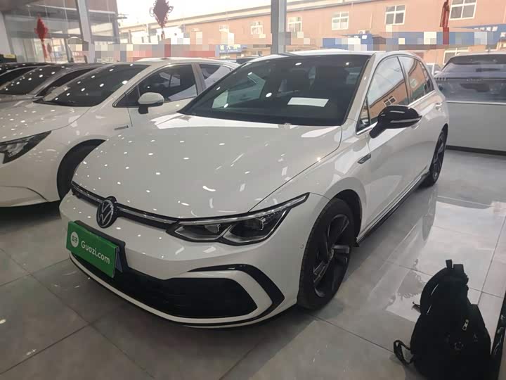 Фото 2 - Volkswagen Golf