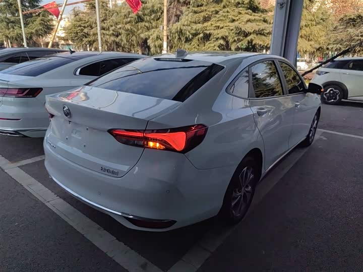 Фото 7 - Buick Verano