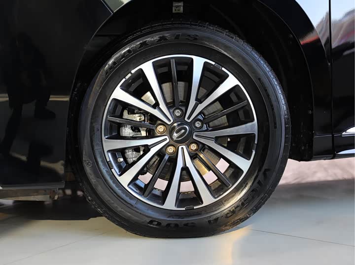 Фото 4 - GAC Trumpchi M8