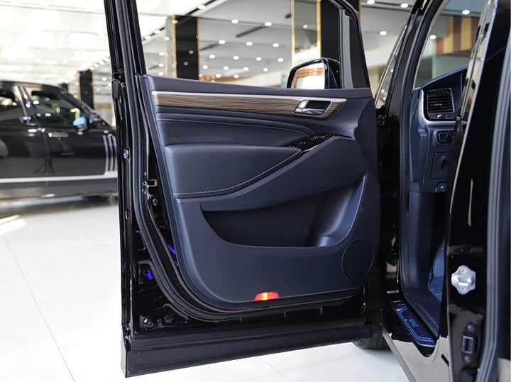 Фото 5 - GAC Trumpchi M8