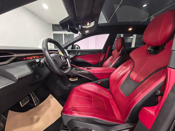 Фото 4 - Lotus Eletre