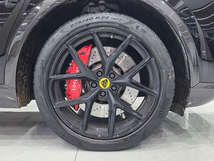 Фото 8 - Lotus Eletre