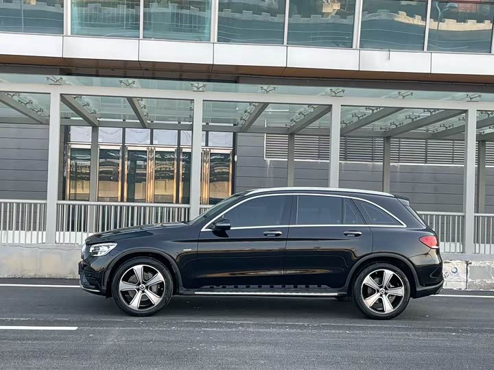 Фото 3 - Mercedes-Benz GLC-Class