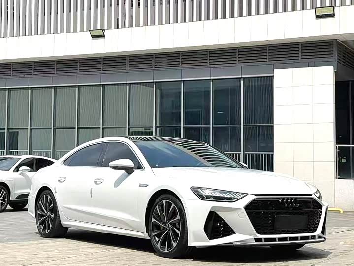 Фото 3 - Audi A7L