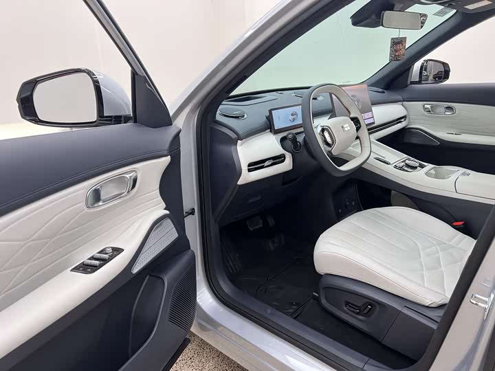 Фото 8 - Geely Galaxy Starship 7