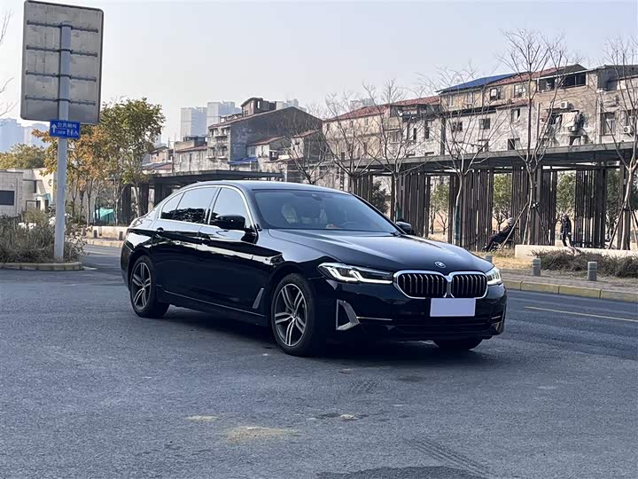 Фото 2 - BMW 5 Series