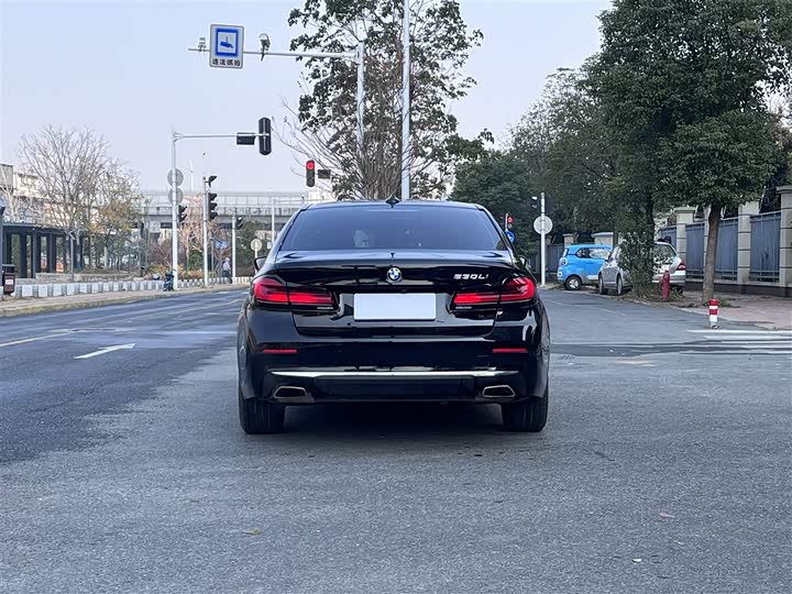 Фото 4 - BMW 5 Series