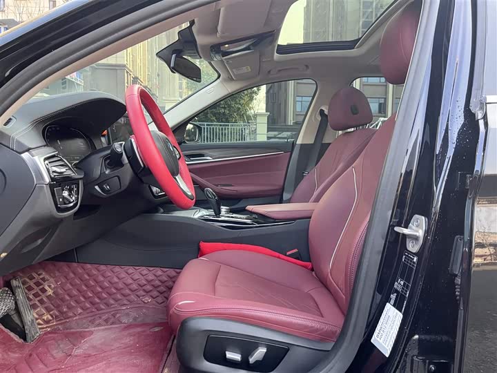 Фото 5 - BMW 5 Series