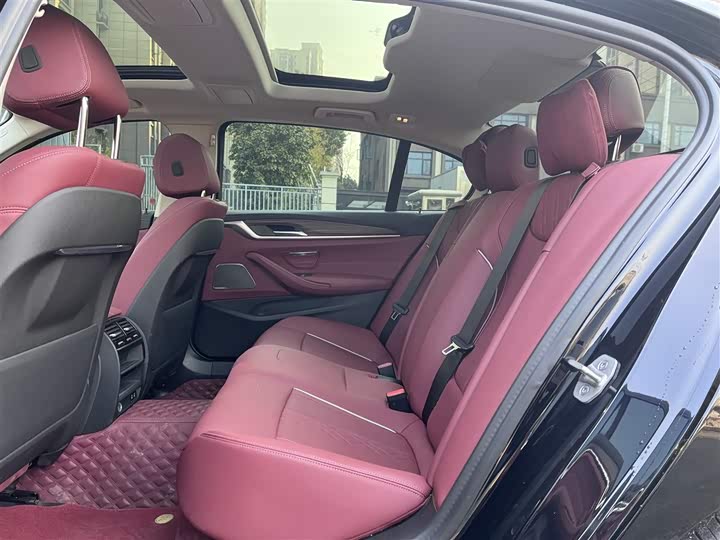 Фото 6 - BMW 5 Series