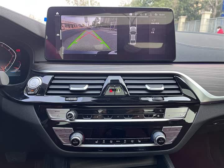 Фото 9 - BMW 5 Series