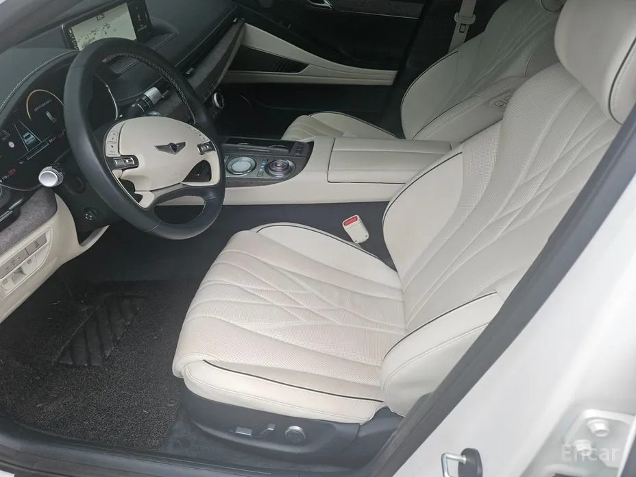 Фото 10 - Genesis G80