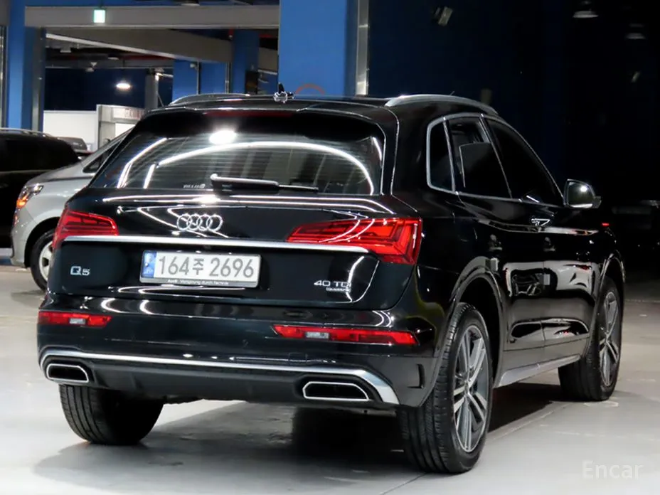 Фото 4 - Audi Q5