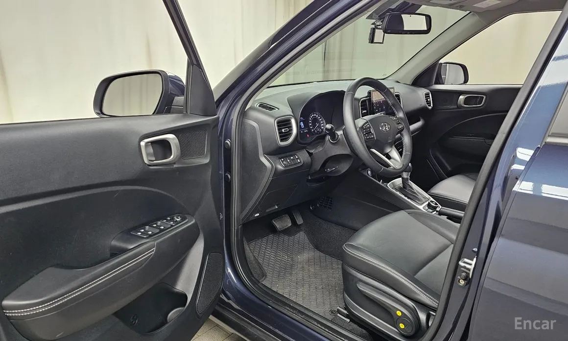 Фото 10 - Hyundai Venue