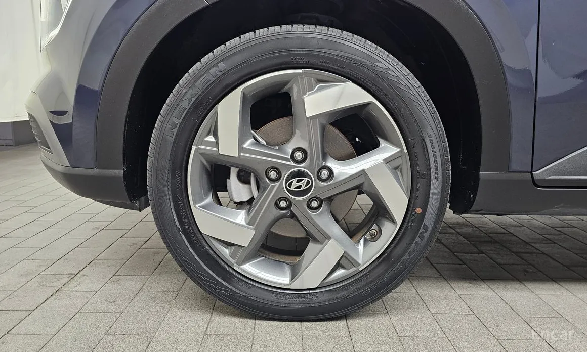 Фото 5 - Hyundai Venue