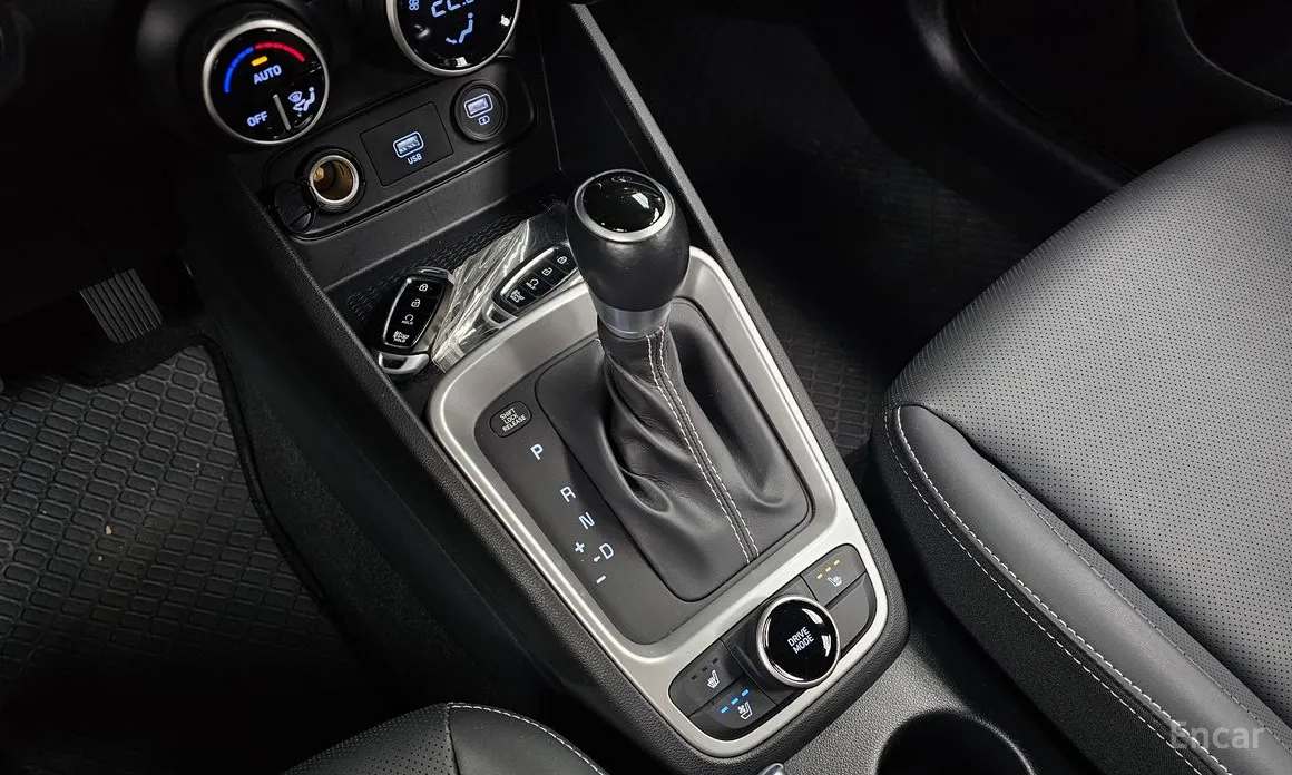 Фото 9 - Hyundai Venue