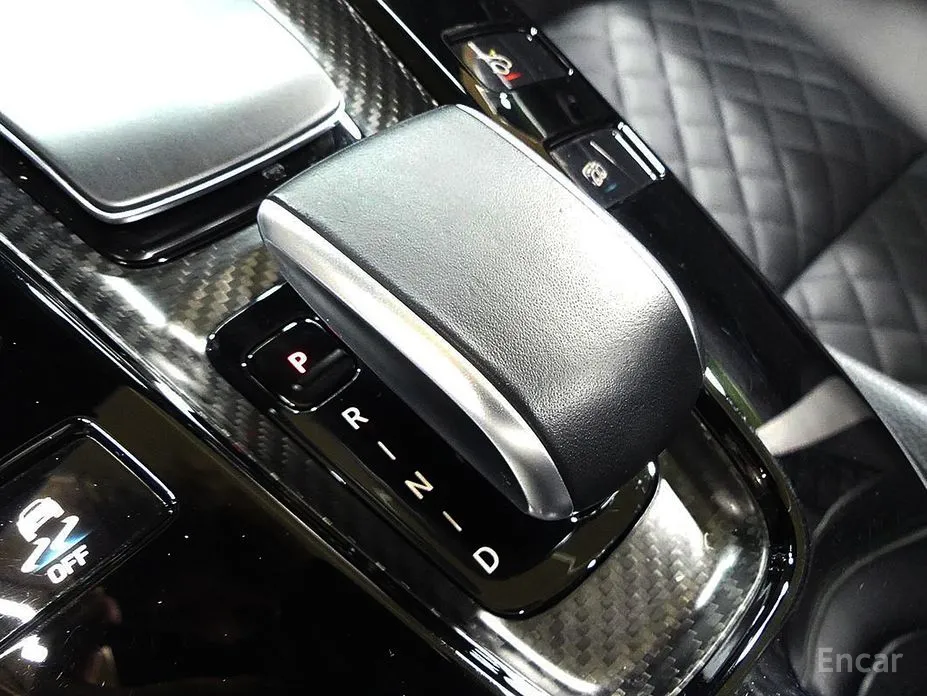 Фото 16 - Mercedes-Benz AMG GT