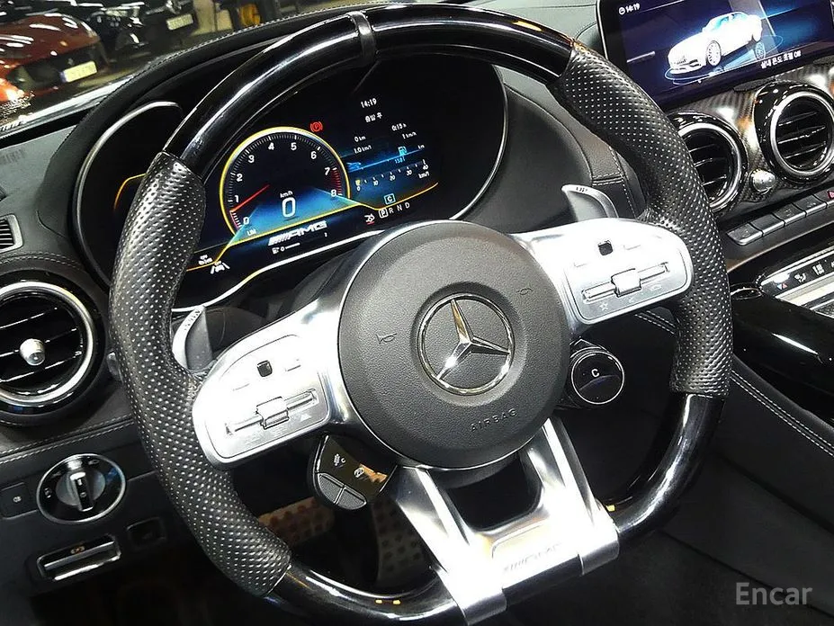 Фото 9 - Mercedes-Benz AMG GT