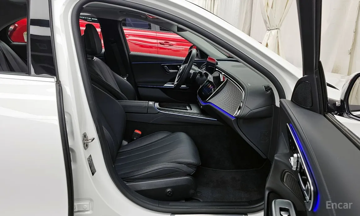 Фото 11 - Mercedes-Benz E-Class