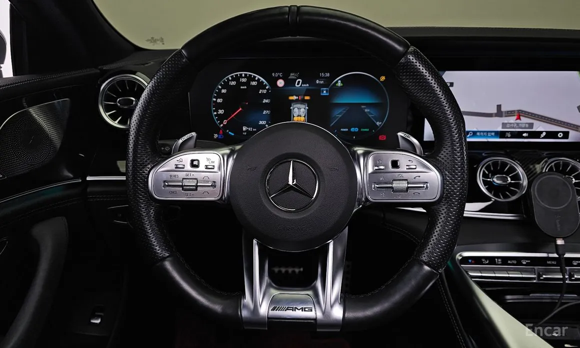 Фото 13 - Mercedes-Benz AMG GT