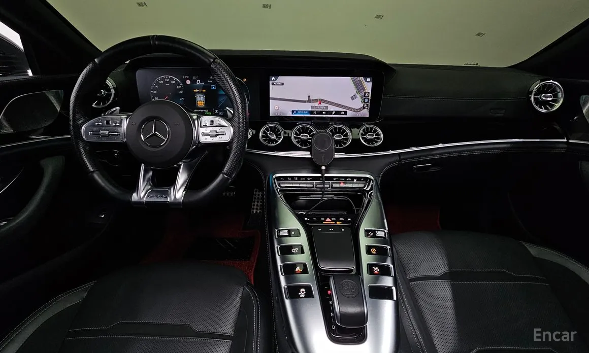 Фото 7 - Mercedes-Benz AMG GT