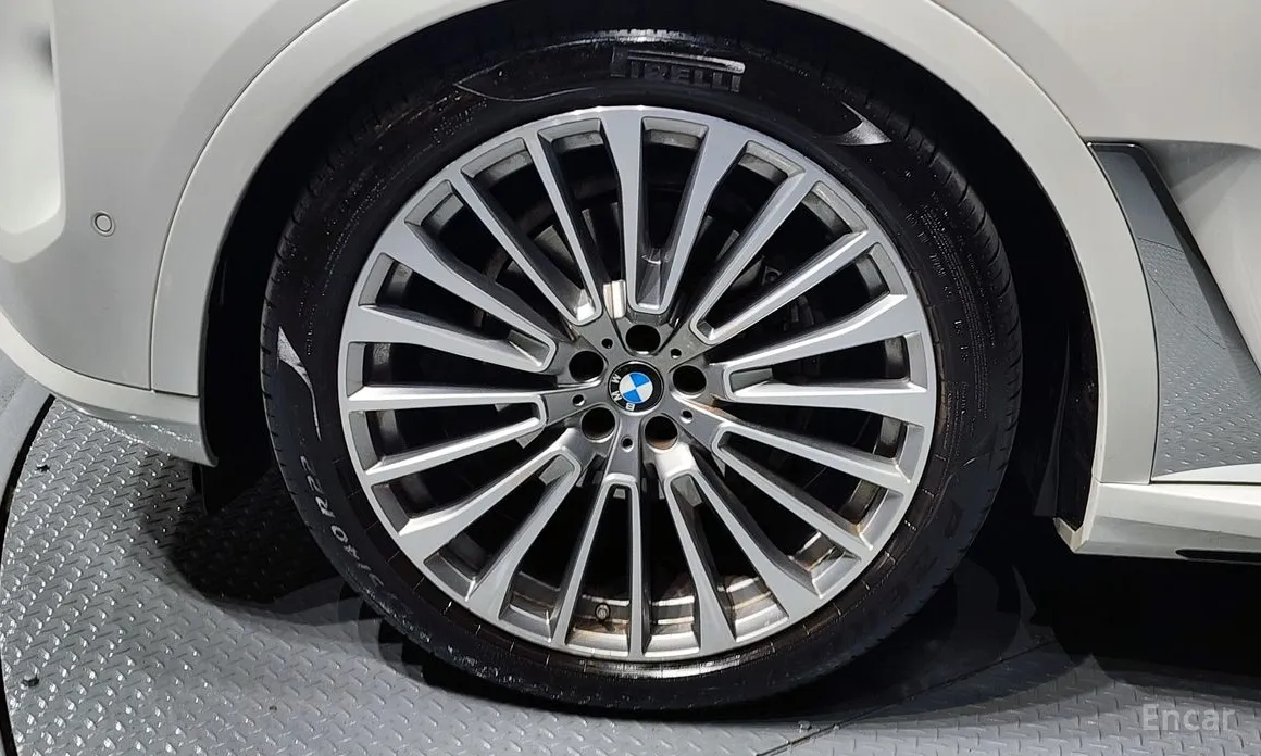 2019 BMW X7