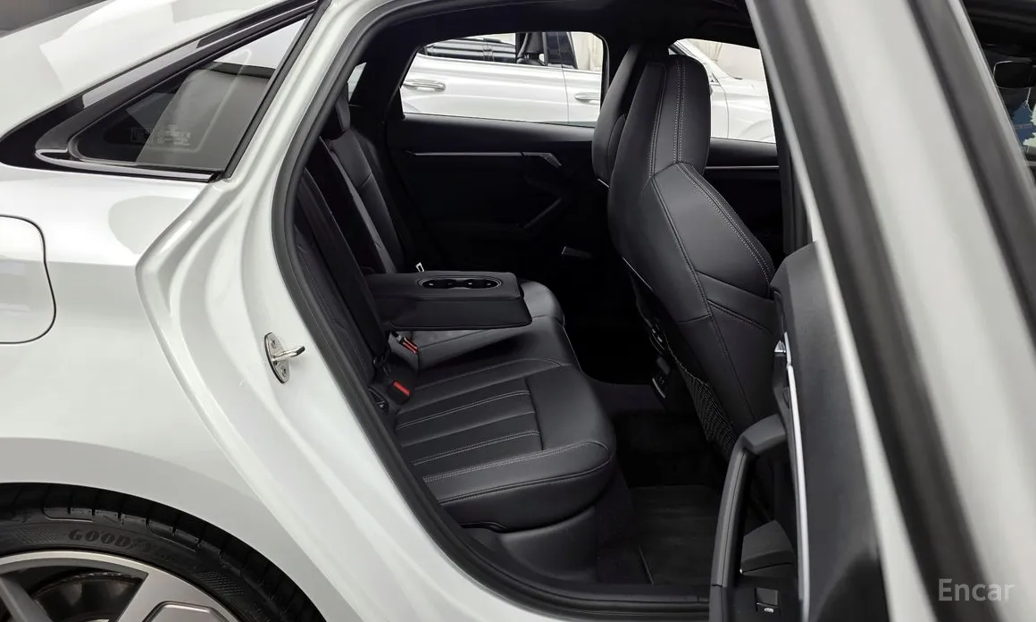 Фото 12 - Audi S3