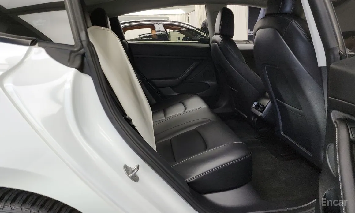 Photo 12 - Tesla Model 3