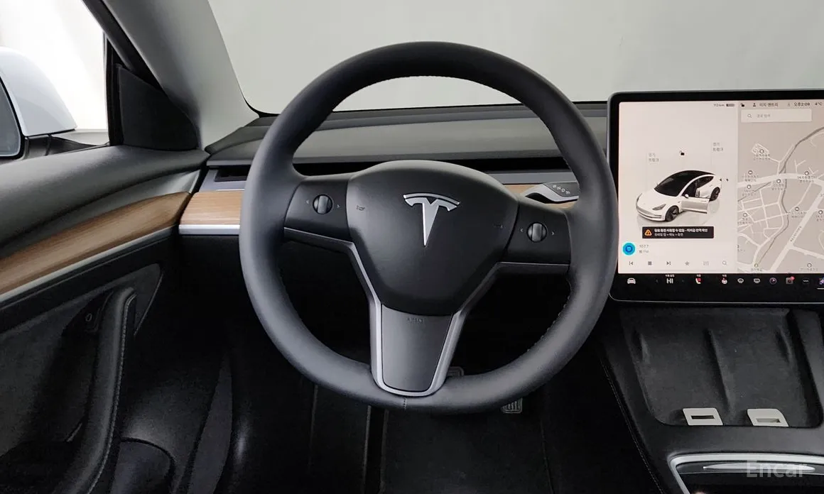 Photo 13 - Tesla Model 3